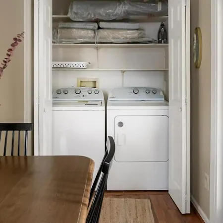 Serene Getaway With Patio In Pineville Holiday home Charlotte