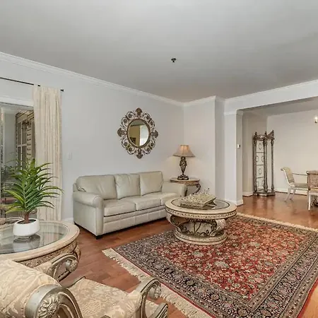 Sleek & Stylish In Southpark Holiday home Charlotte