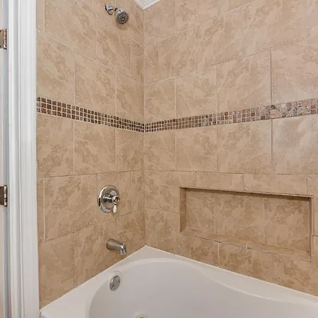 Uptown Clt - 2 Miles From Boa Stadium Holiday home Charlotte