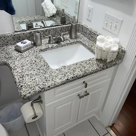 Blissful Vacations Apartment Charlotte