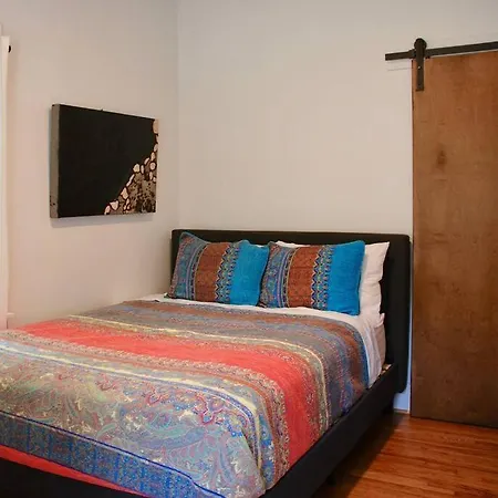 Charming Urban Retreat - Cozy In *
