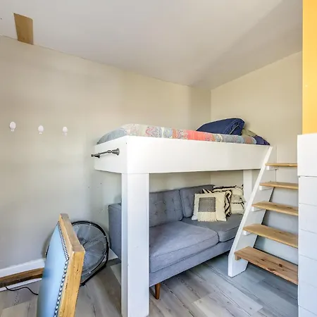 Adorable Solo-traveler Retreat Apartment Charlotte