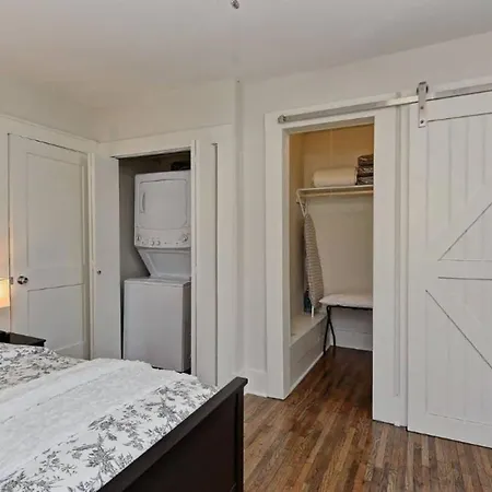 Holiday home Perfect Getaway 1br Near Dtown