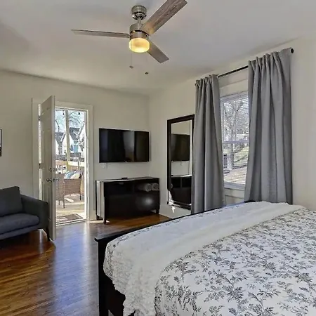 Charming 1br Townhome Mins To Downtown * Charlotte