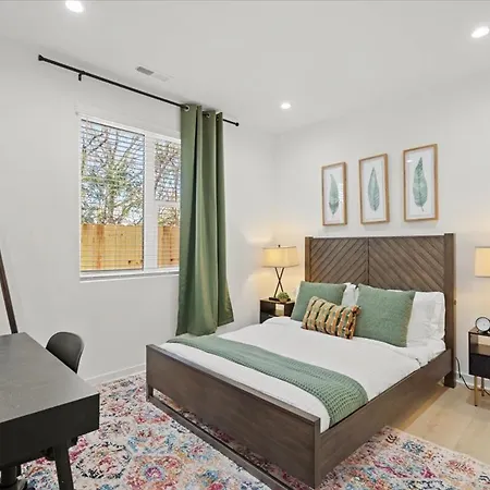 2 Unit Modern Close To Uptown Charlotte