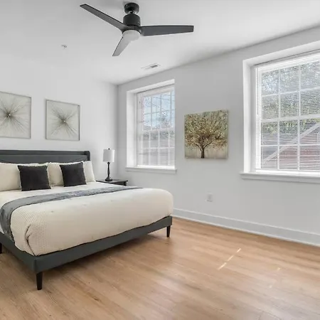 Spacious 3br Oasis On Grandin Road Apartment *