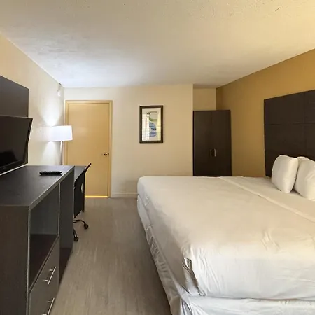 6 Charlotte, Nc Northlake Hotel 4*