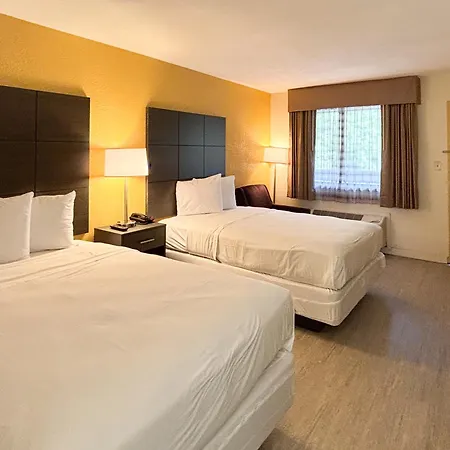 6 Charlotte, Nc Northlake 4*