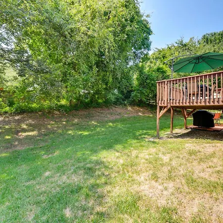 Holiday home Near Uncc! Family Retreat W/ Deck *