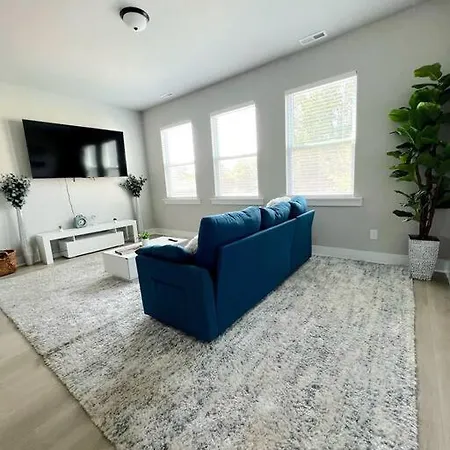 Brand New Build 10 Min- Uptown Charlotte