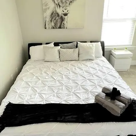 Brand New Build 10 Min- Uptown * Charlotte