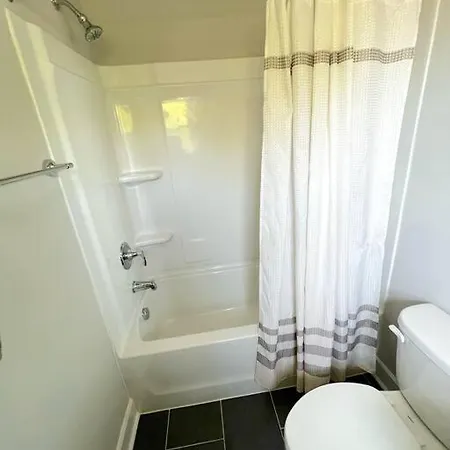 Brand New Build 10 Min- Uptown * Charlotte