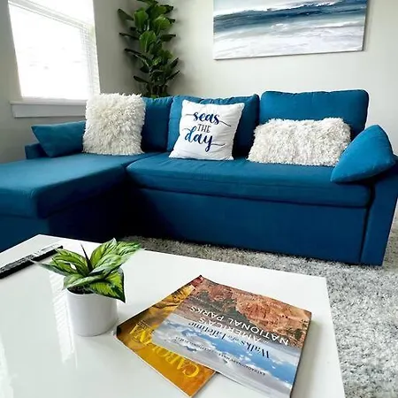 Holiday home Brand New Build 10 Min- Uptown *