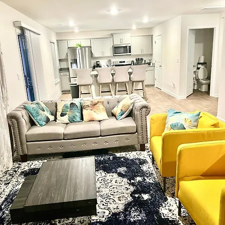 Spacious 3-bedrooms House In Holiday home Charlotte