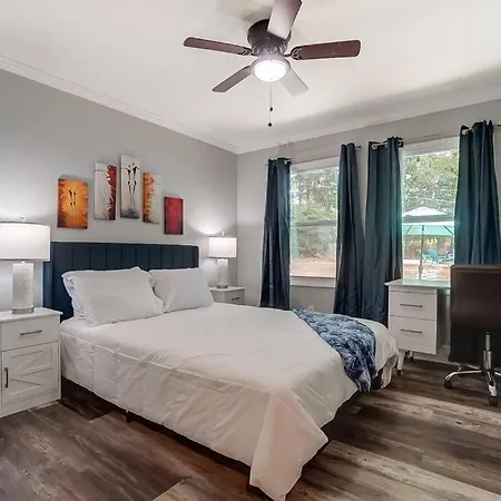3br Getaway, Hot Tub & Mini Golf Fun * Charlotte