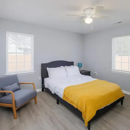 Updated 3br - 1 Min To Music Factory Holiday home *