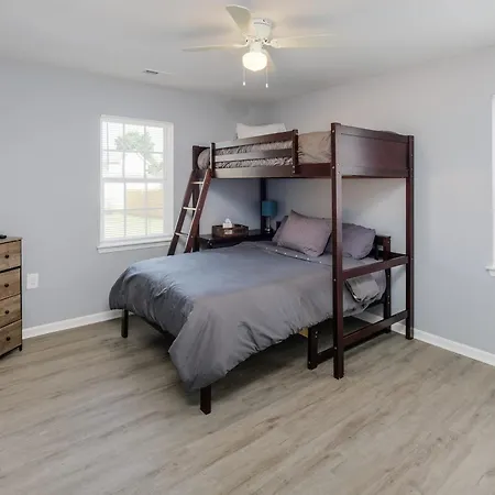 Updated 3br - 1 Min To Music Factory Holiday home *