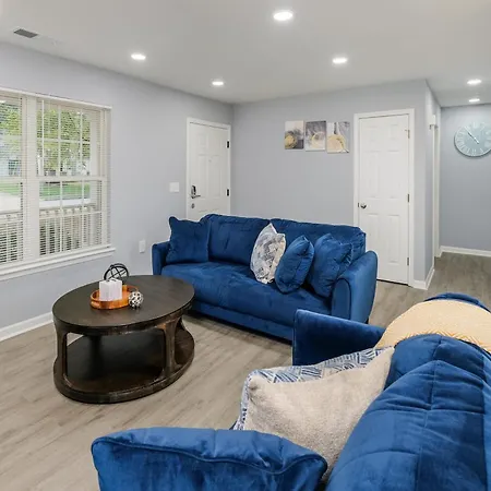 Updated 3br - 1 Min To Music Factory Holiday home Charlotte