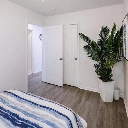 Renovated 3br - 1 Min To Music Factory - 2 Min To Uptown Holiday home
