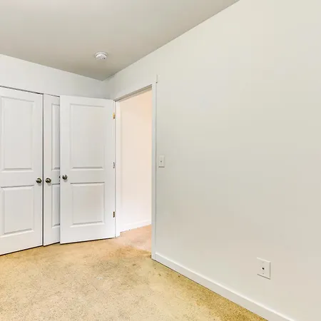 Holiday home 6 Mi To Uptown With Yard! Charlotte