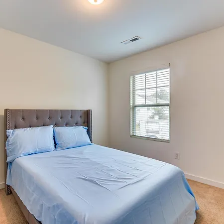 6 Mi To Uptown With Yard! *