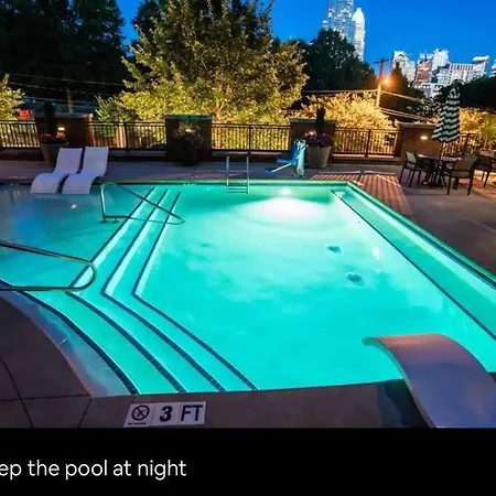 Charming Uptown With, Pool, Bar, Shops * Charlotte