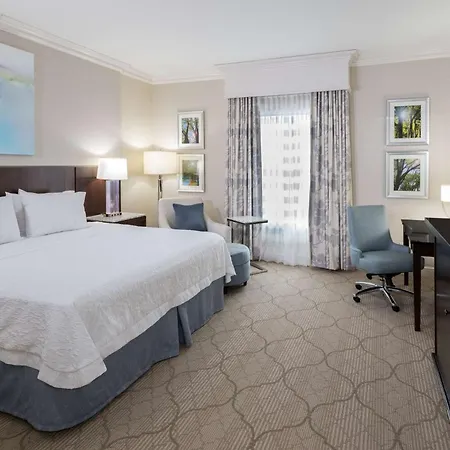 Hampton & South Park At Phillips Place Hotel 3*
