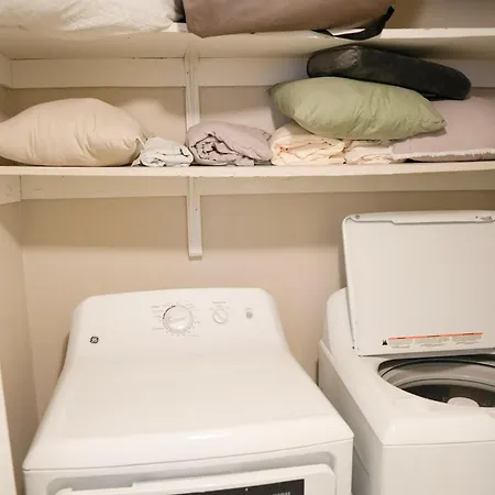 Deluxe Luxury & Convenience Apartment Charlotte