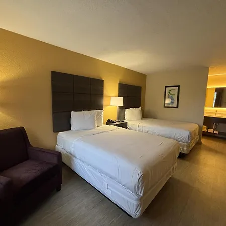6 Charlotte, Nc Northlake 4* Charlotte