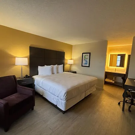 6 Charlotte, Nc Northlake 4* Charlotte