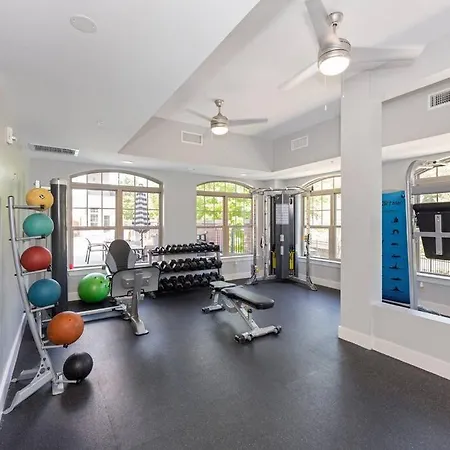 Chic Uptown Unit With Gym, Pool Apartment Charlotte