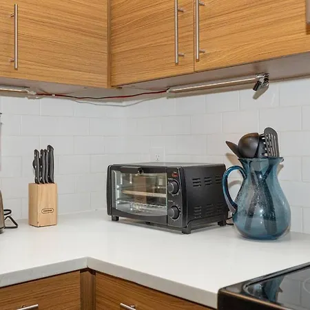 Chic Uptown Unit With Gym, Pool Apartment Charlotte