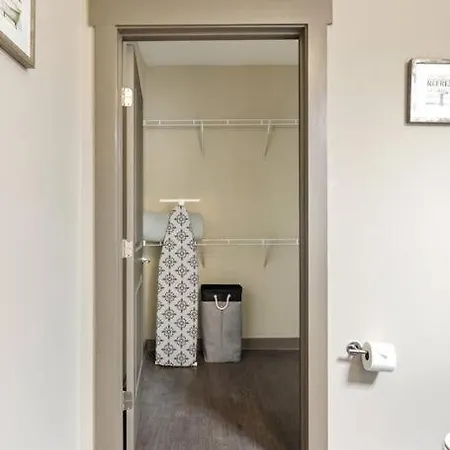 2ba/2br Uptown Loft 5 Mins To Panthers Stadium_319 * Charlotte