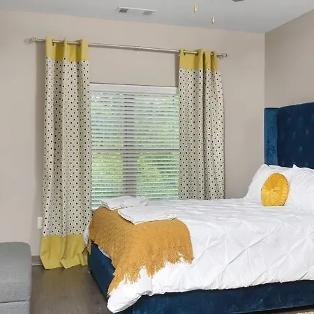 2ba/2br Uptown Loft 5 Mins To Panthers Stadium_319 Apartment Charlotte