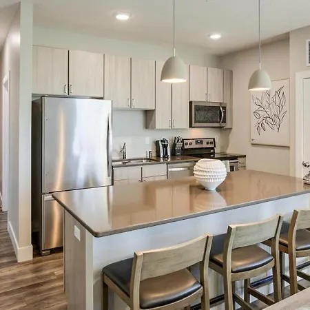 Apartment Landing At Pine 25 North End - 1 Bedroom In Tryon Hills *