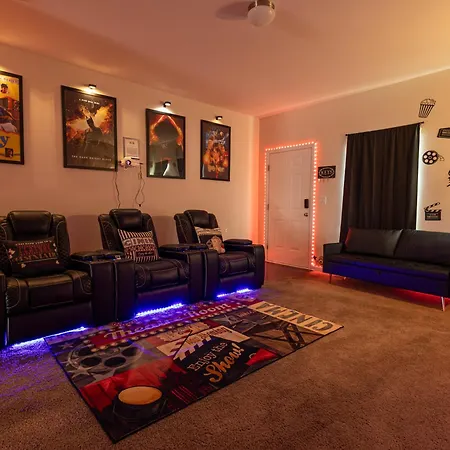 Movie Theme Townhouse 6miles From Clt Airport Charlotte