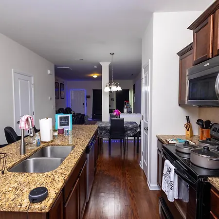 Movie Theme Townhouse 6miles From Clt Airport * Charlotte