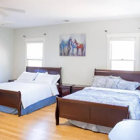 Holiday home Spacious And Stylish House Charlotte