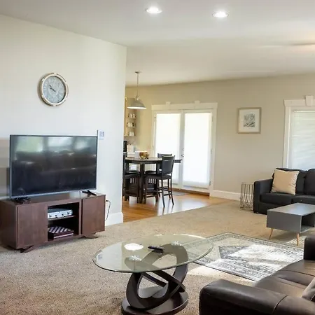 Holiday home Spacious And Stylish House