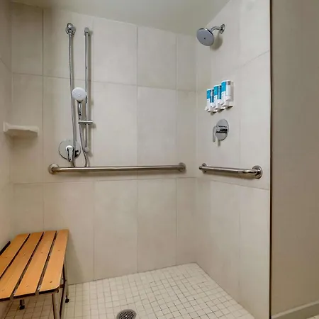 Drury & Place Hotel 3*