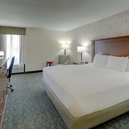 Drury & Place Hotel 3*