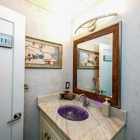 Holiday home 3br Escape Pool Hot Tub Theater *