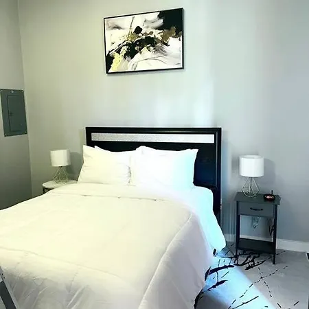Beautiful Uptown Adventure Apartment