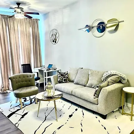 Apartment Beautiful Uptown Adventure *