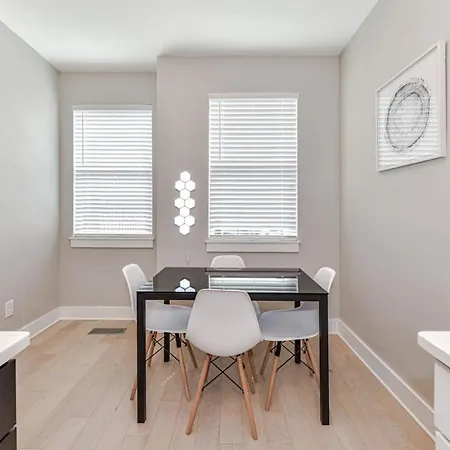 Holiday home On The Move In Plaza Midwood Charlotte