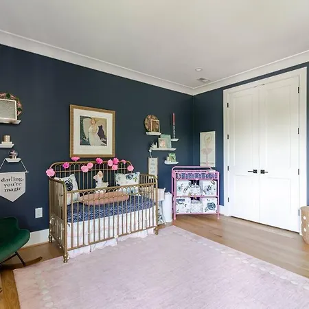 Brand New 5 Bedroom, 5 Minutes To Uptown!