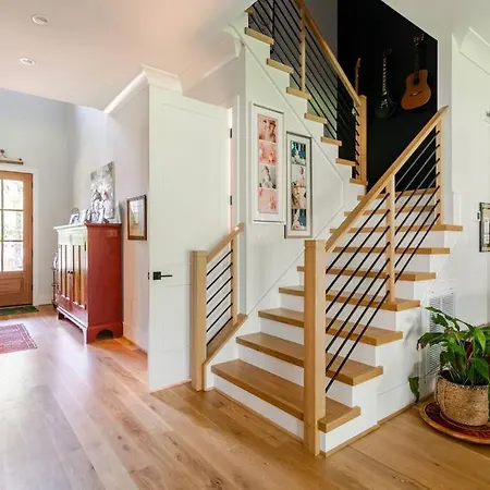 Brand New 5 Bedroom, 5 Minutes To Uptown! * Charlotte