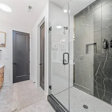 Holiday home Modern 4br Uptown Oasis! Charlotte