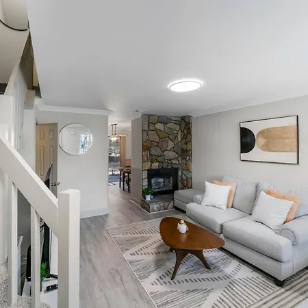 Holiday home Golf Oasis Modern Townhome!