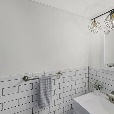 Golf Oasis Modern Townhome! * Charlotte